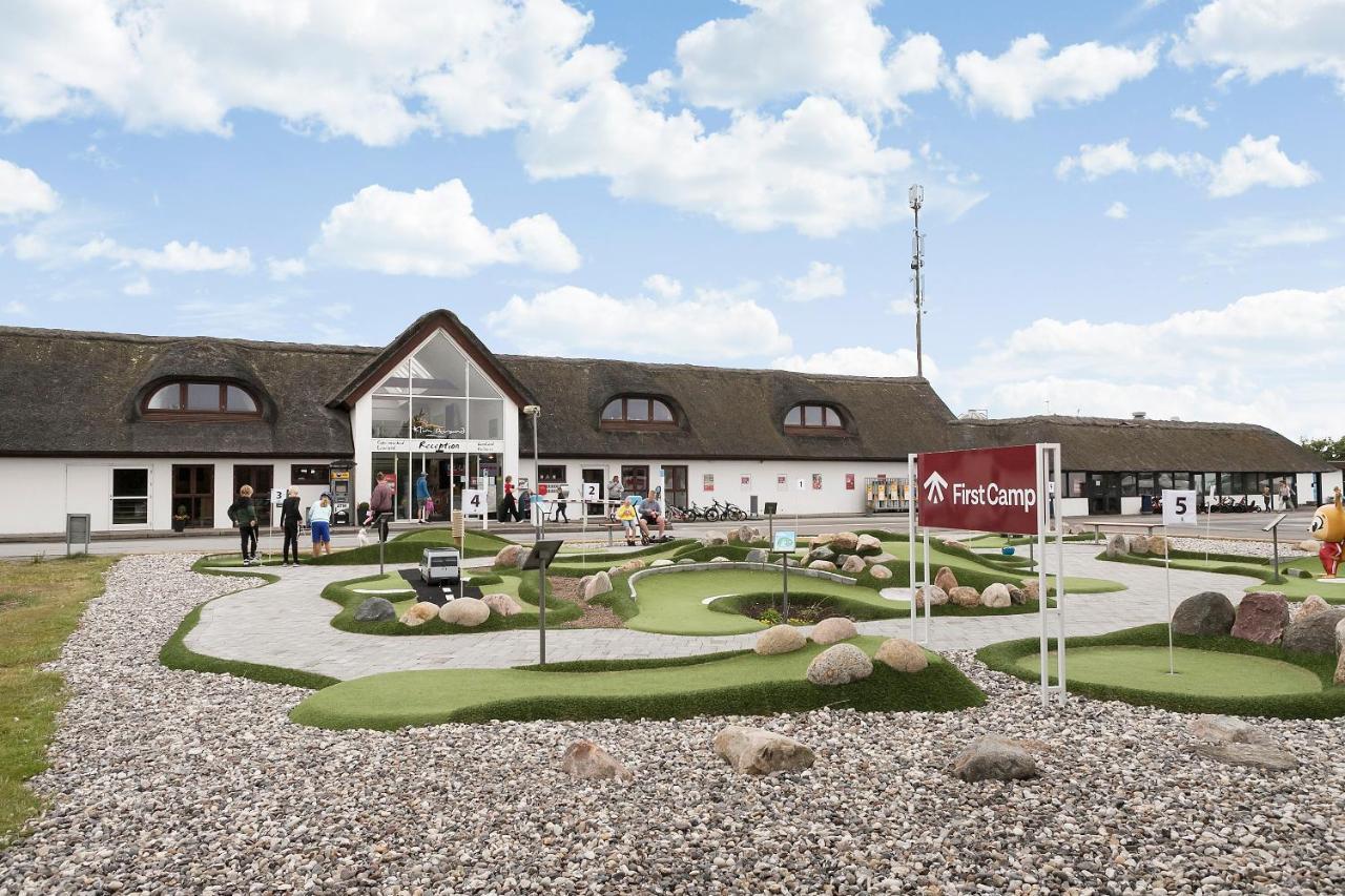 Klim Strand Camping&Cottages Fjerritslev Exteriör bild